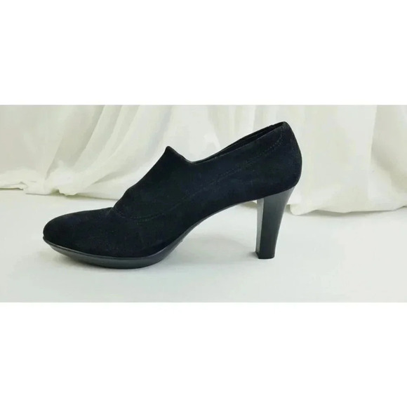 AQUATALIA Size 9.5 Women's Rosetta Black Suede Slip On Point Toe Heeled Bootie - Picture 2 of 13